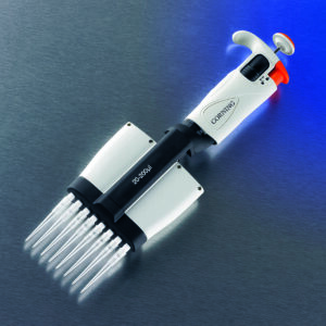 4084 - Corning® 0.5-10 µL Lambda™ Plus 12-Channel Pipettor